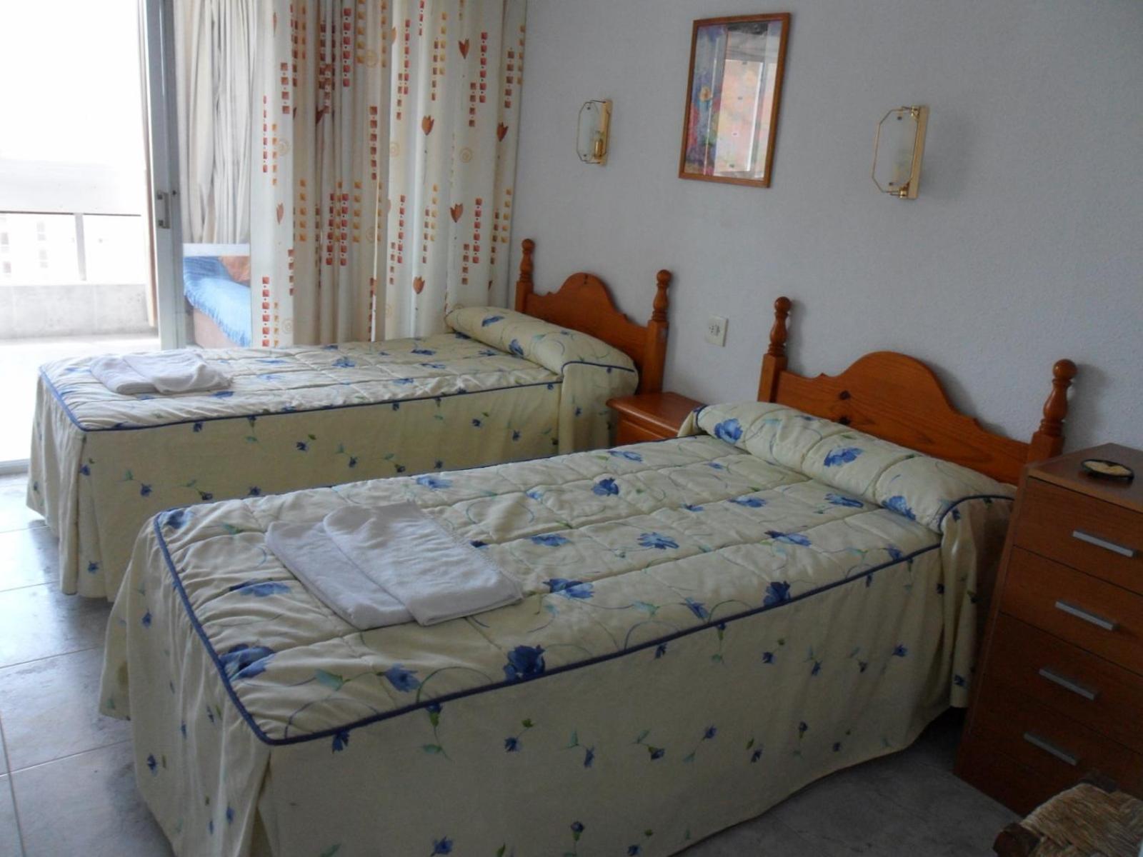 Apartamentos Cervantes Benidorm Dış mekan fotoğraf