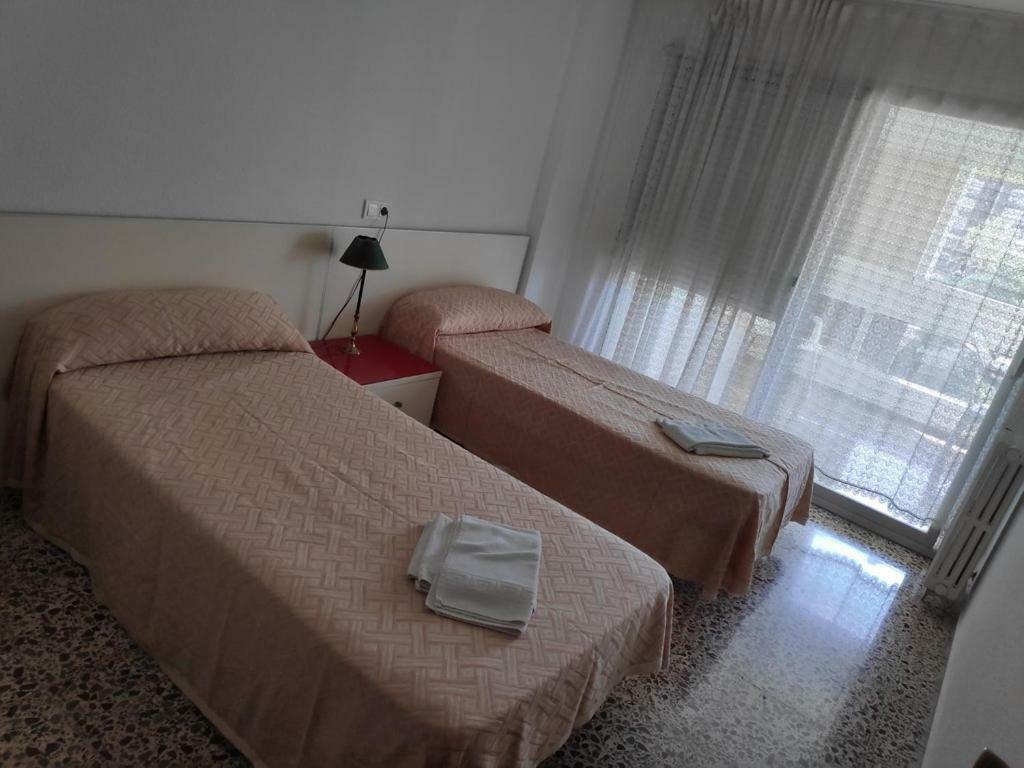 Apartamentos Cervantes Benidorm Dış mekan fotoğraf